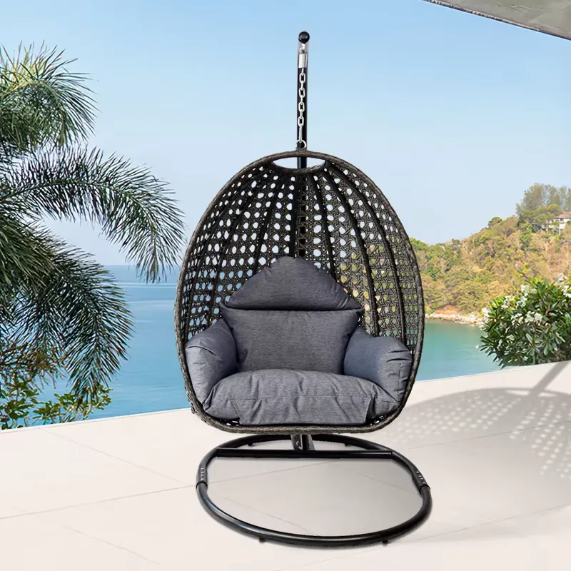 Hanging Egg Chair - Sedia a dondolo sospesa a forma