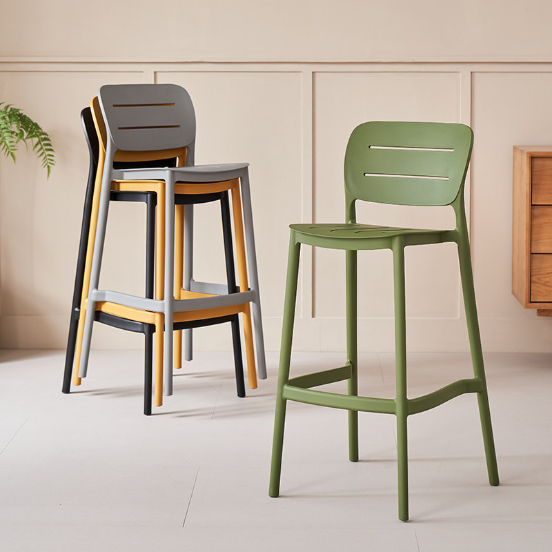 Sgabello da Bar Moderno Impila - Outdoor Furniture Kitchener recensione e prezzo