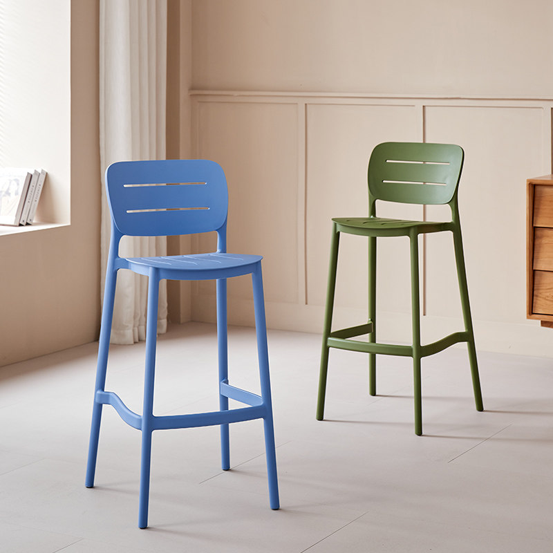Sgabello da Bar Moderno Impila - Outdoor Furniture Kitchener recensione e prezzo